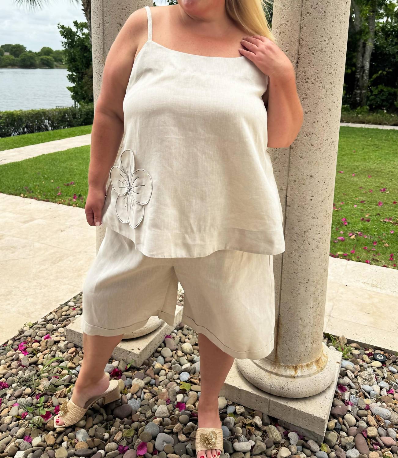 Adriana Contreras - Linen Scoopneck Tank Top - Plus