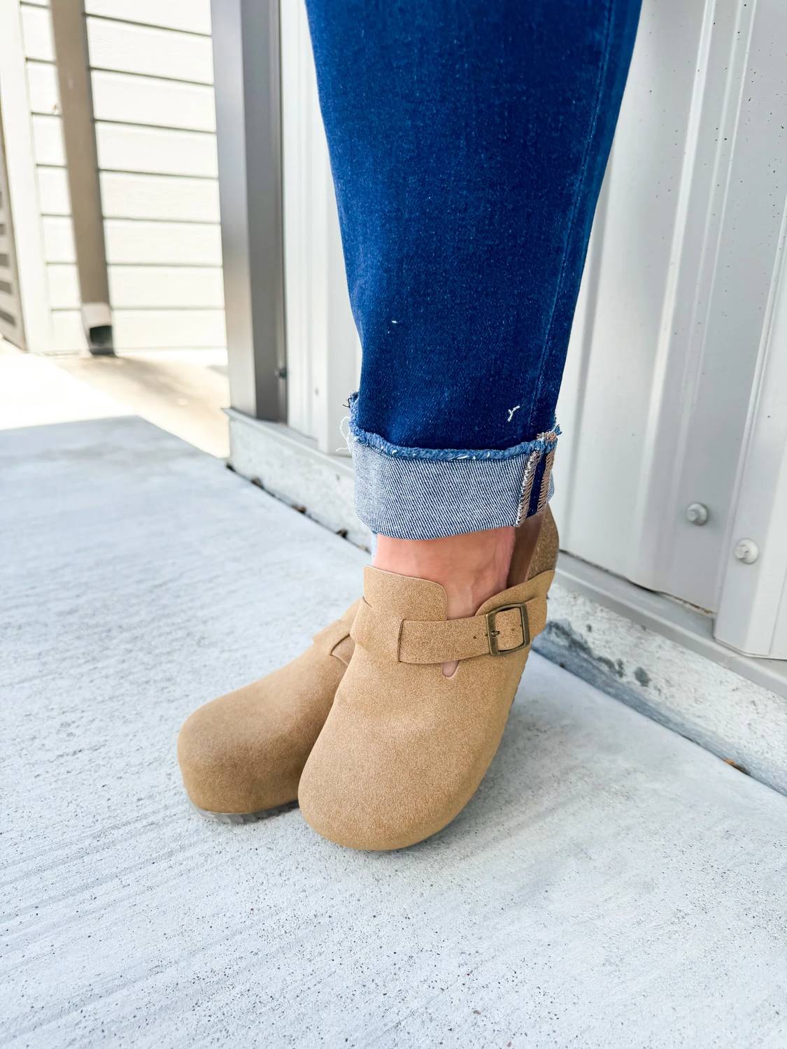 Mia - Women's Quest Clog