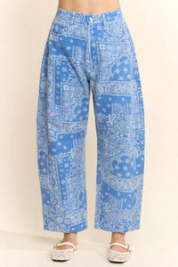 Davi & Dani - Bandana Print High-Rise Barrel Pants