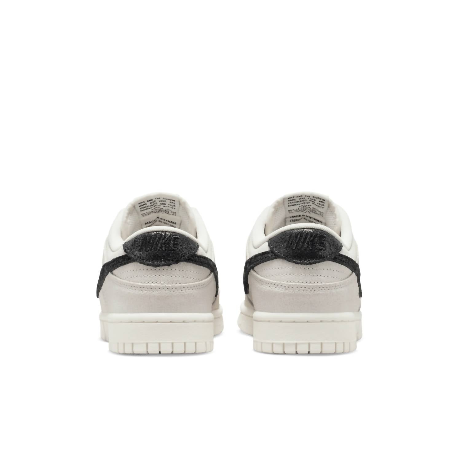 Nike - Women's Dunk Low Se Sneakers