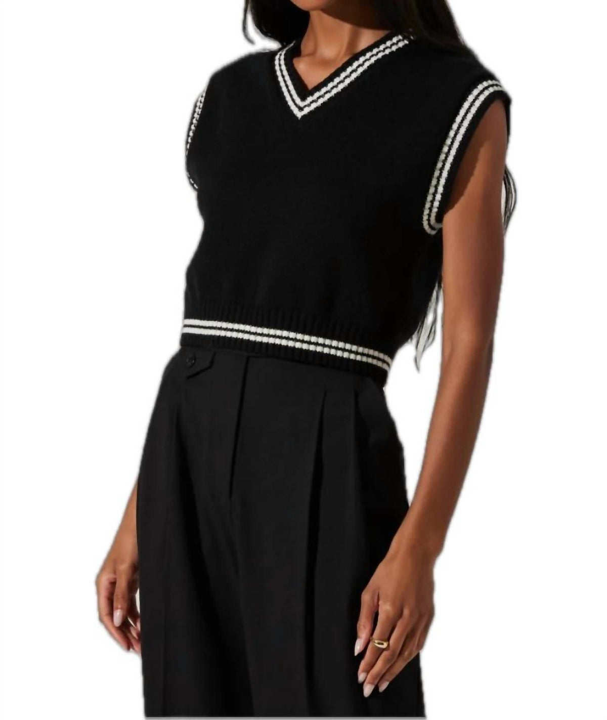 Astr - Kirby Sleeveless Sweater