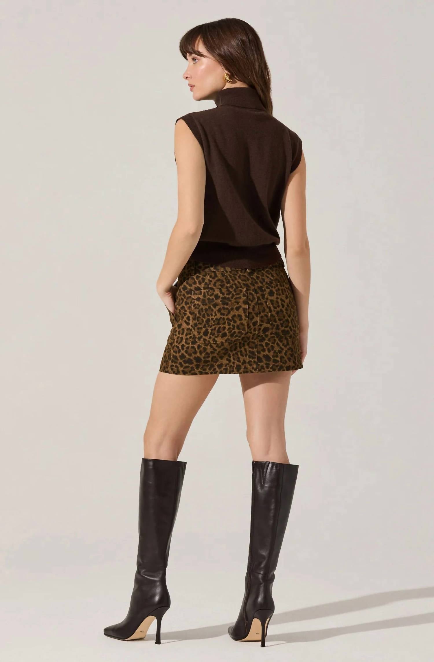 ASTR Avah Sleeveless Turtleneck Sweater in brown - women's sweater - alternate view