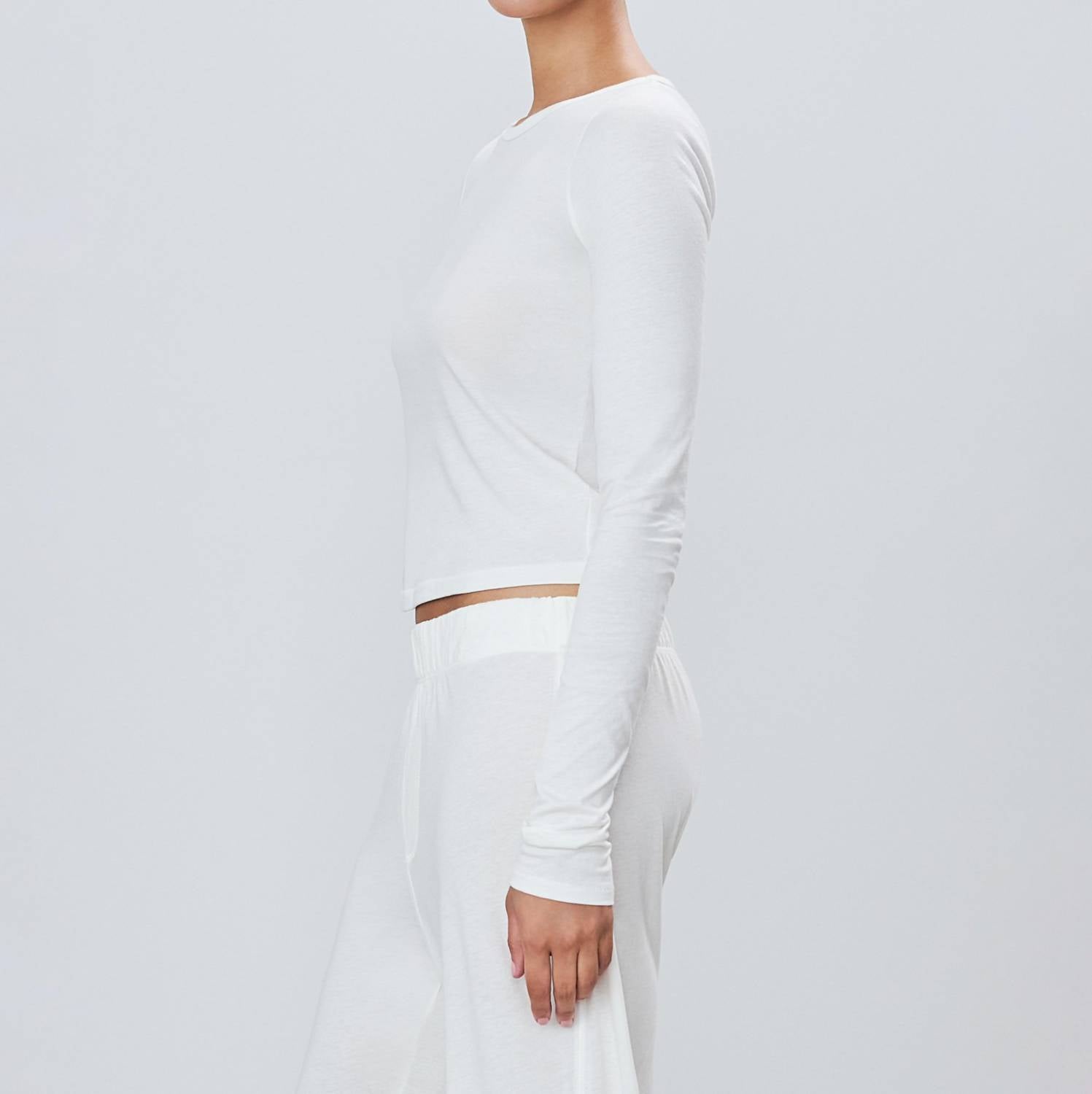 Eterne - Fitted Crewneck Long Sleeve T-shirt