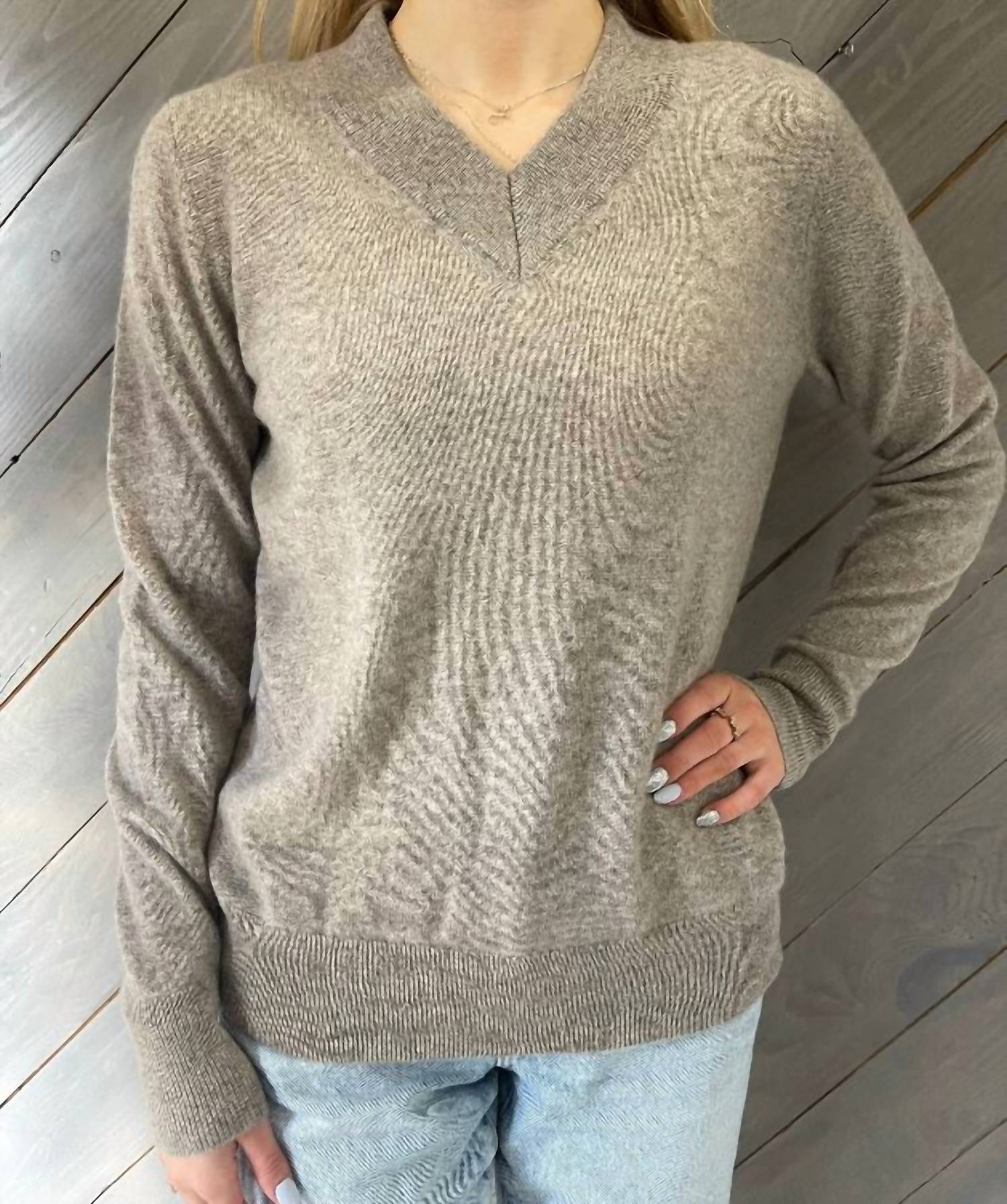 Pissenlit - Cashmere V-neck Sweater