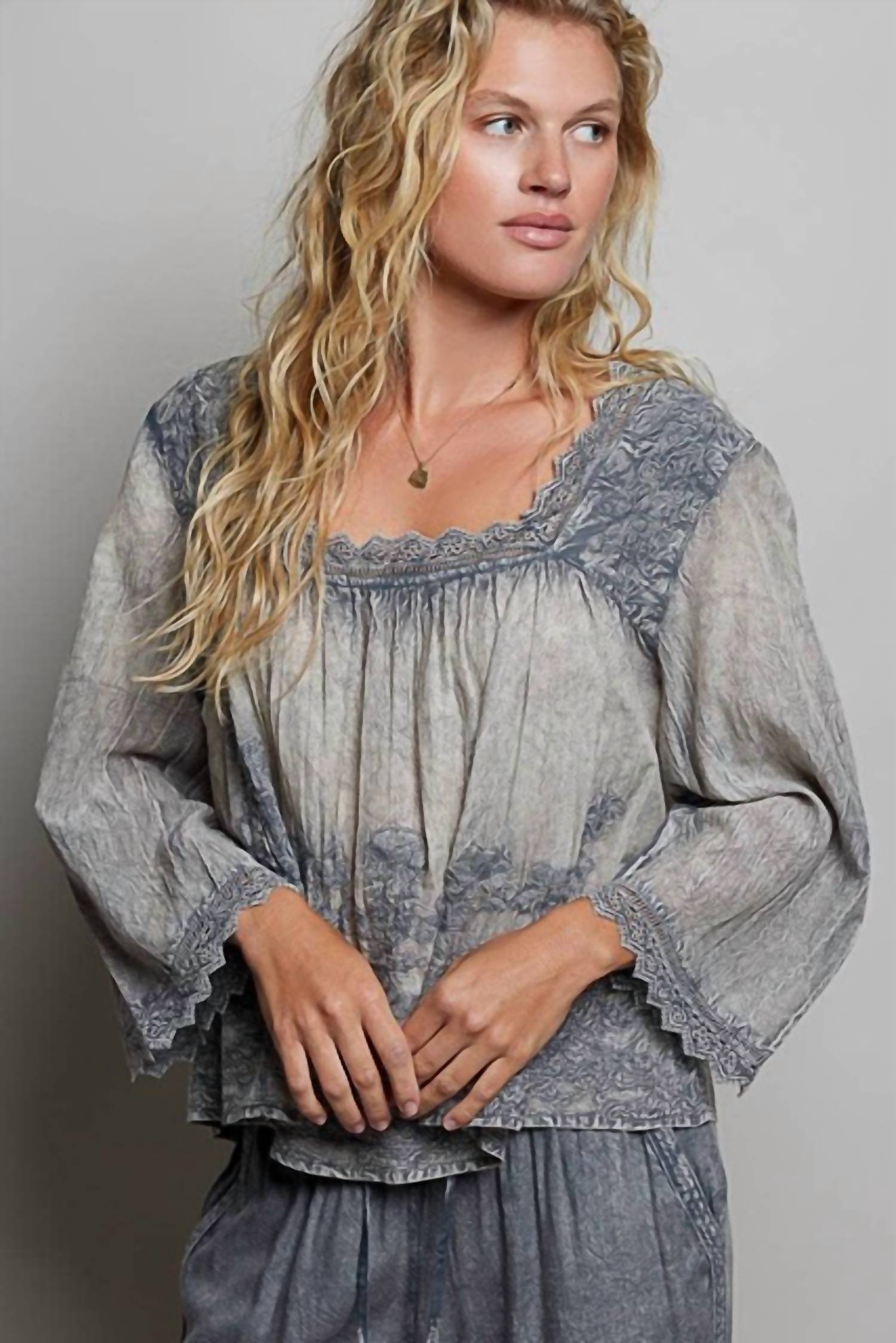 Pol - Vintage Washed Floral Lace Trim Top