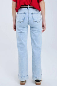 Q2 - Wide Leg Jeans With Front Pockets