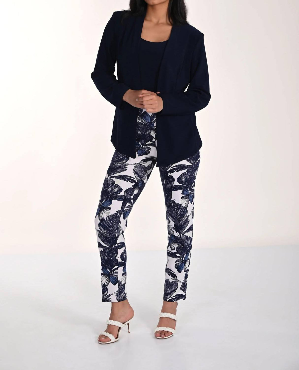 Frank Lyman - Floral high waisted trousers