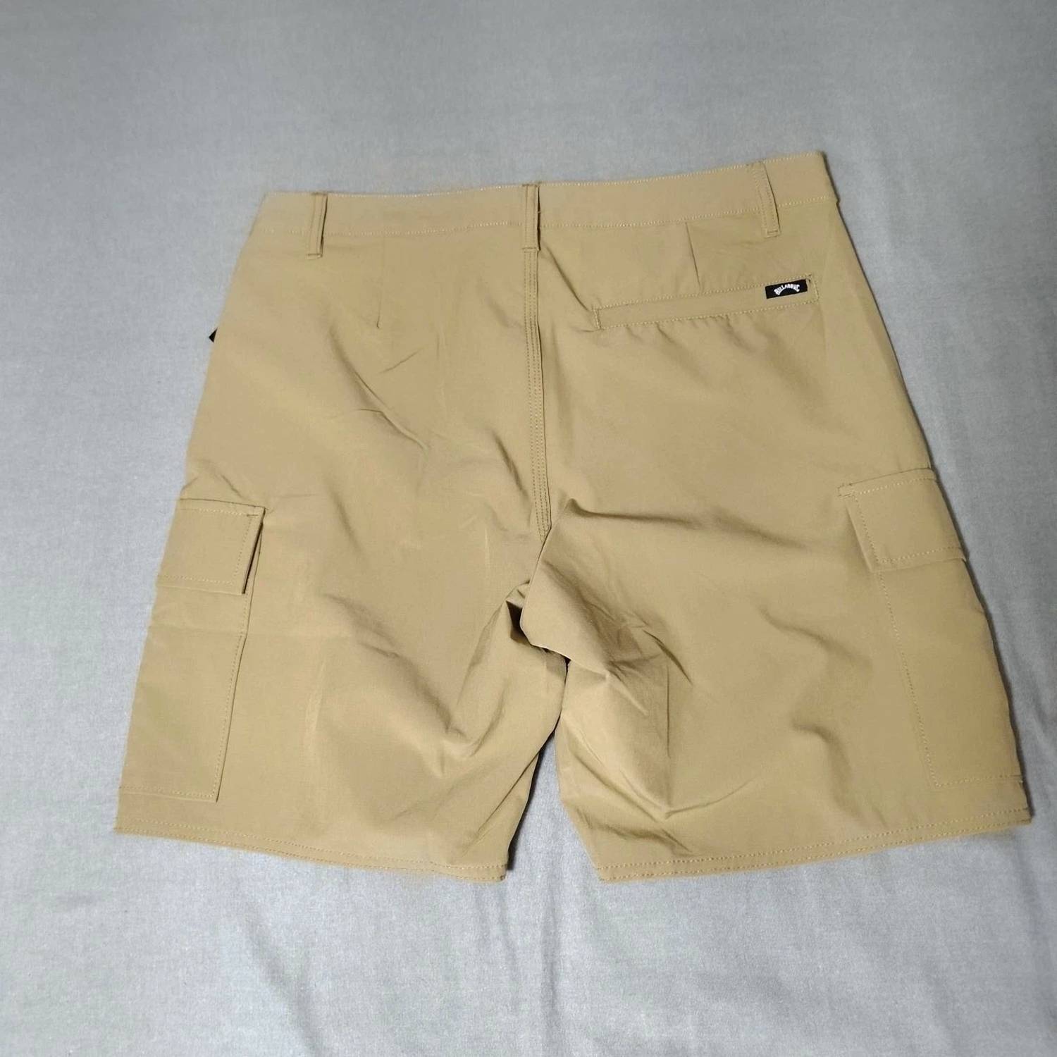 Billabong - Men's Quinn Hybrid 19 Shorts