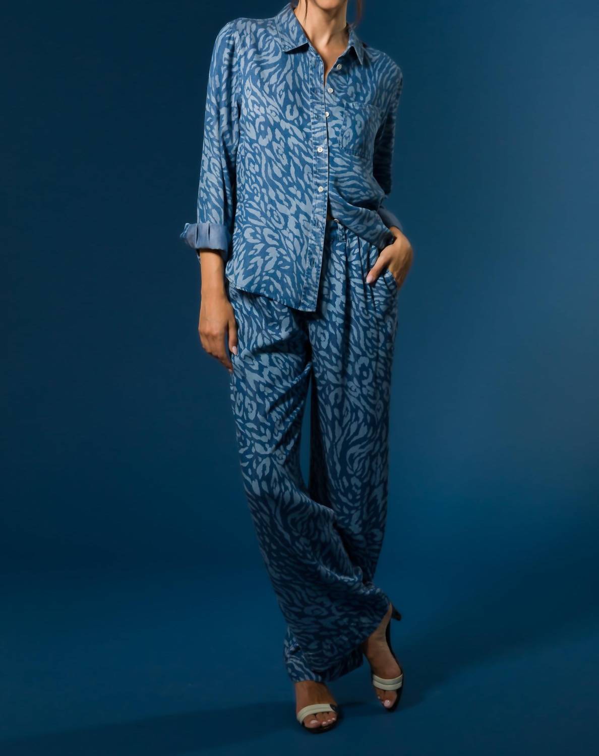 Velvet Heart - Bennett Button Down