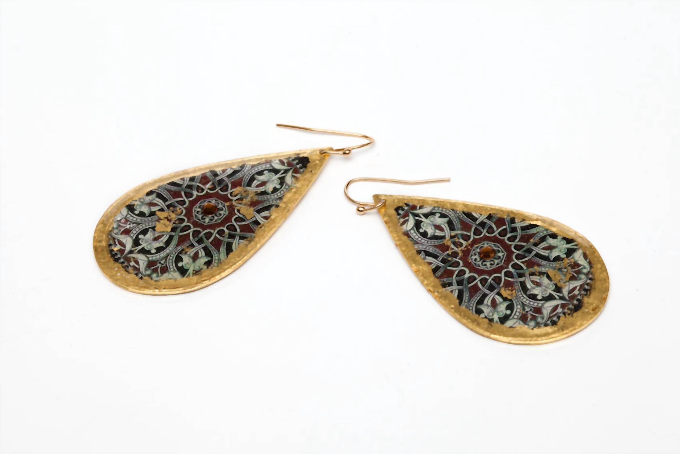 Avenue Chic - Women's Leaf Moors Earrings