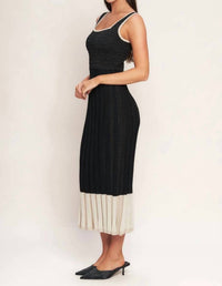 Flying Tomato - Sleeveless Knit Midi Dress