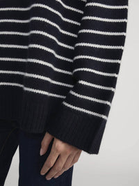 Frame - Cashmere Turtleneck Oversized Fit Top