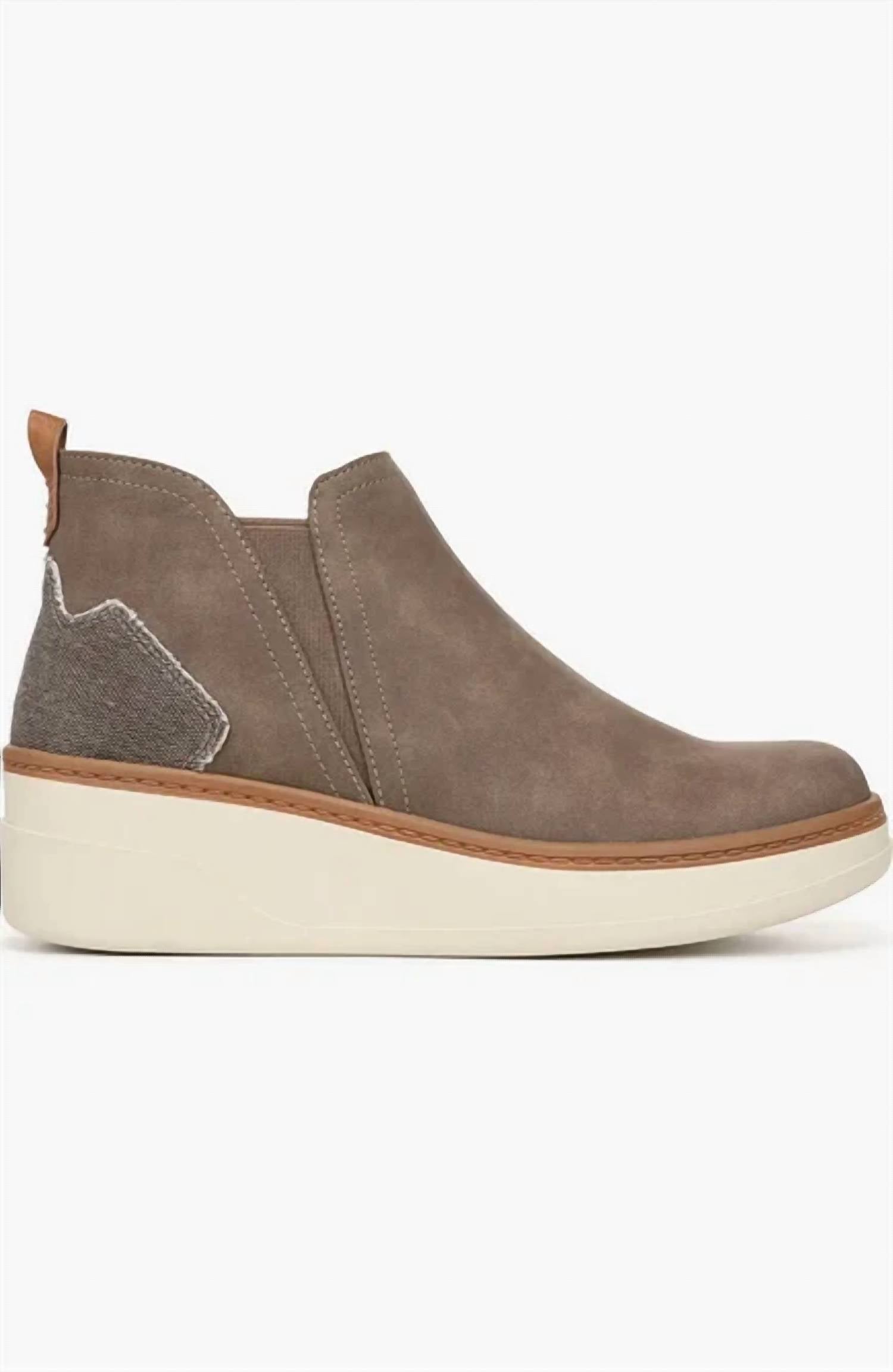 Blowfish - Women's Charming Chelsea Short Boots