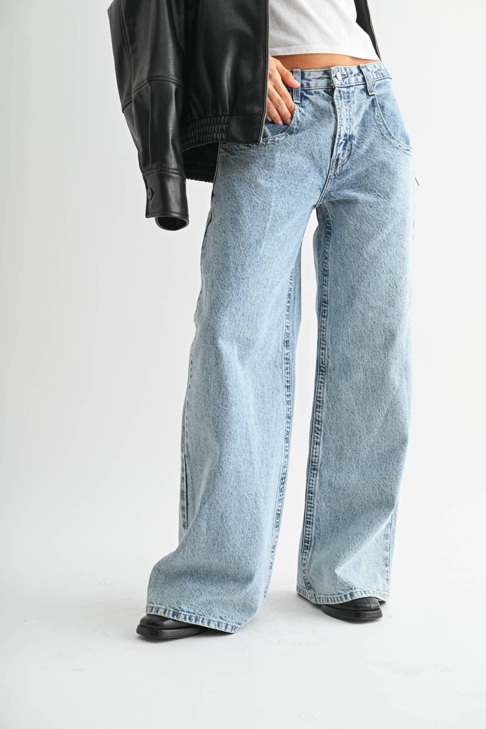 Just Black Denim - Women's Med Relaxed Straight Jeans