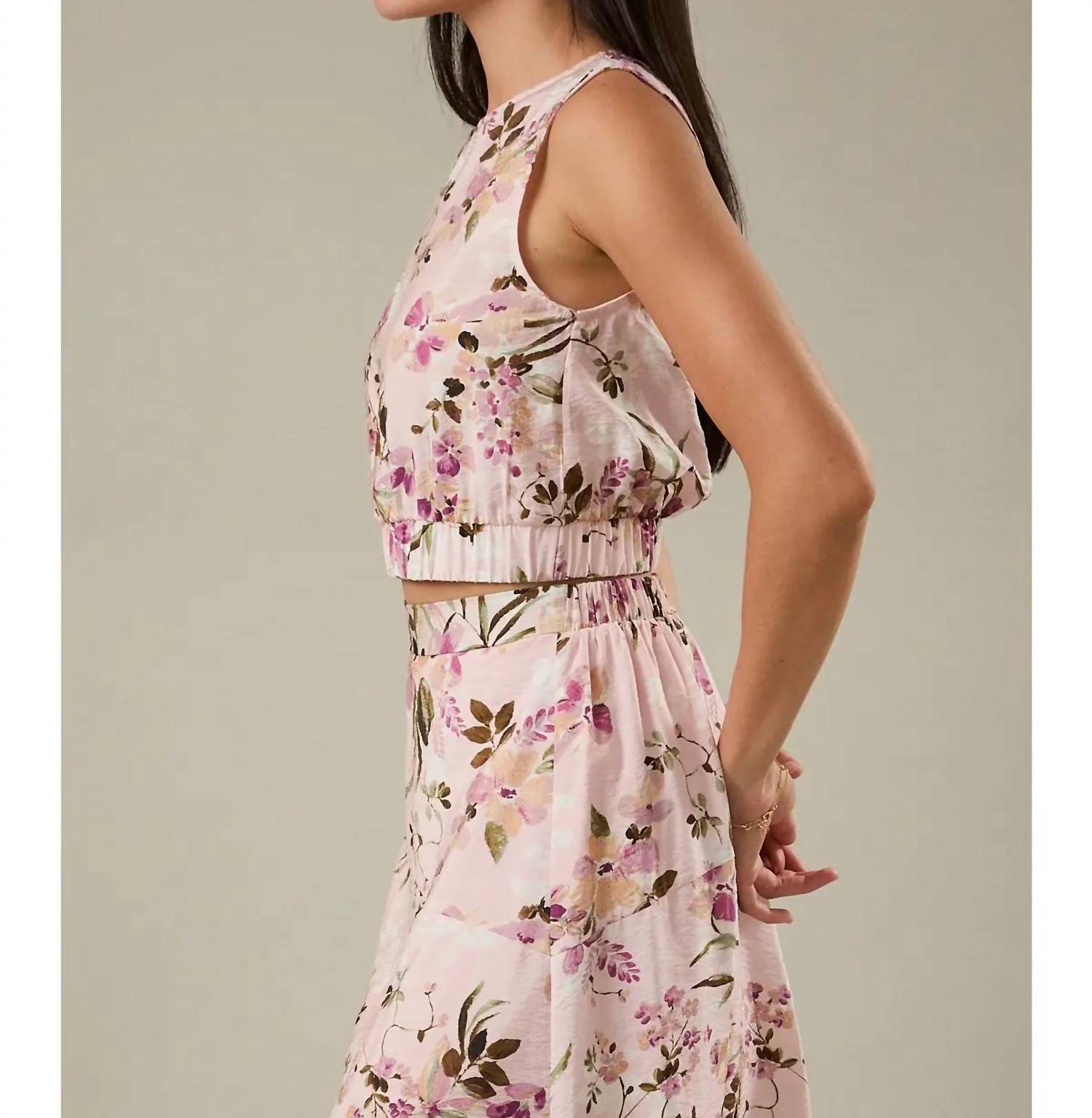 Gilli - Aura Floral Sleeveless Crop Top
