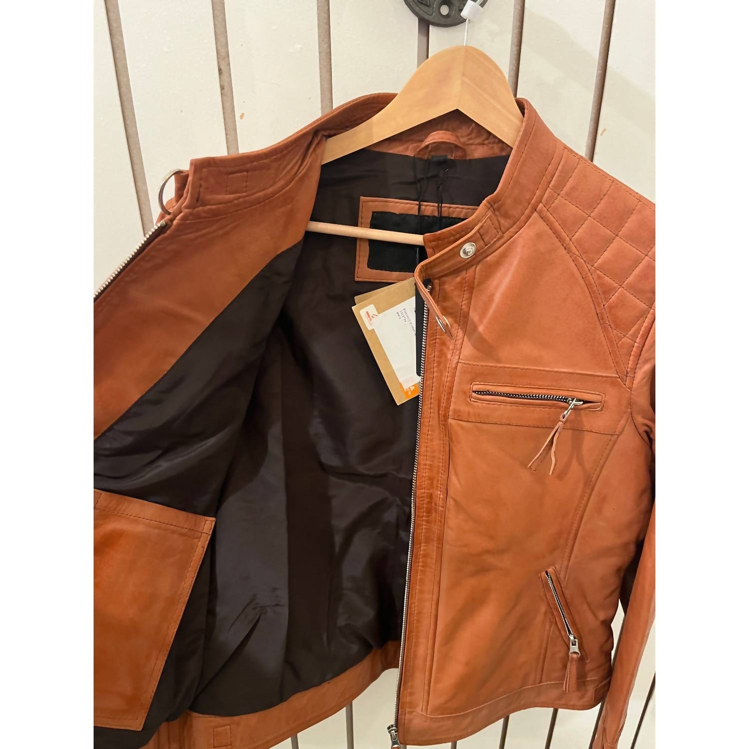 Decrum - Women's Diamond Leather Jacket