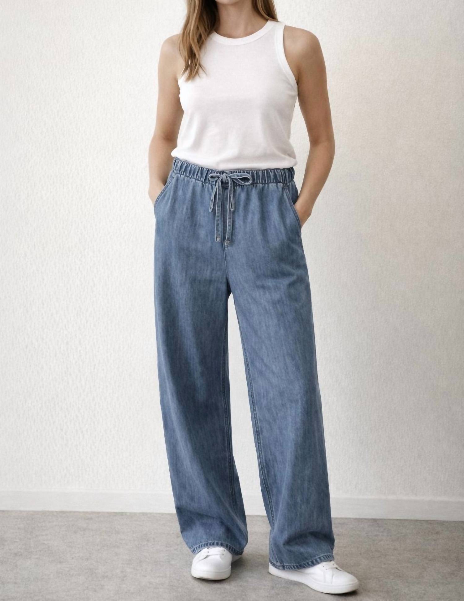 ELAN Wide Leg Denim Jogger in blue - women's pants