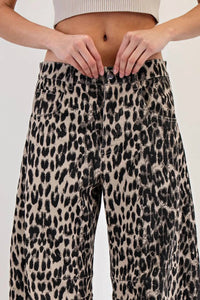 Ee:Some - Leopard Printed Barrel Jean