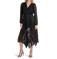 Steve Madden - Ari Lace Pleated Handkerchief Hem Dress