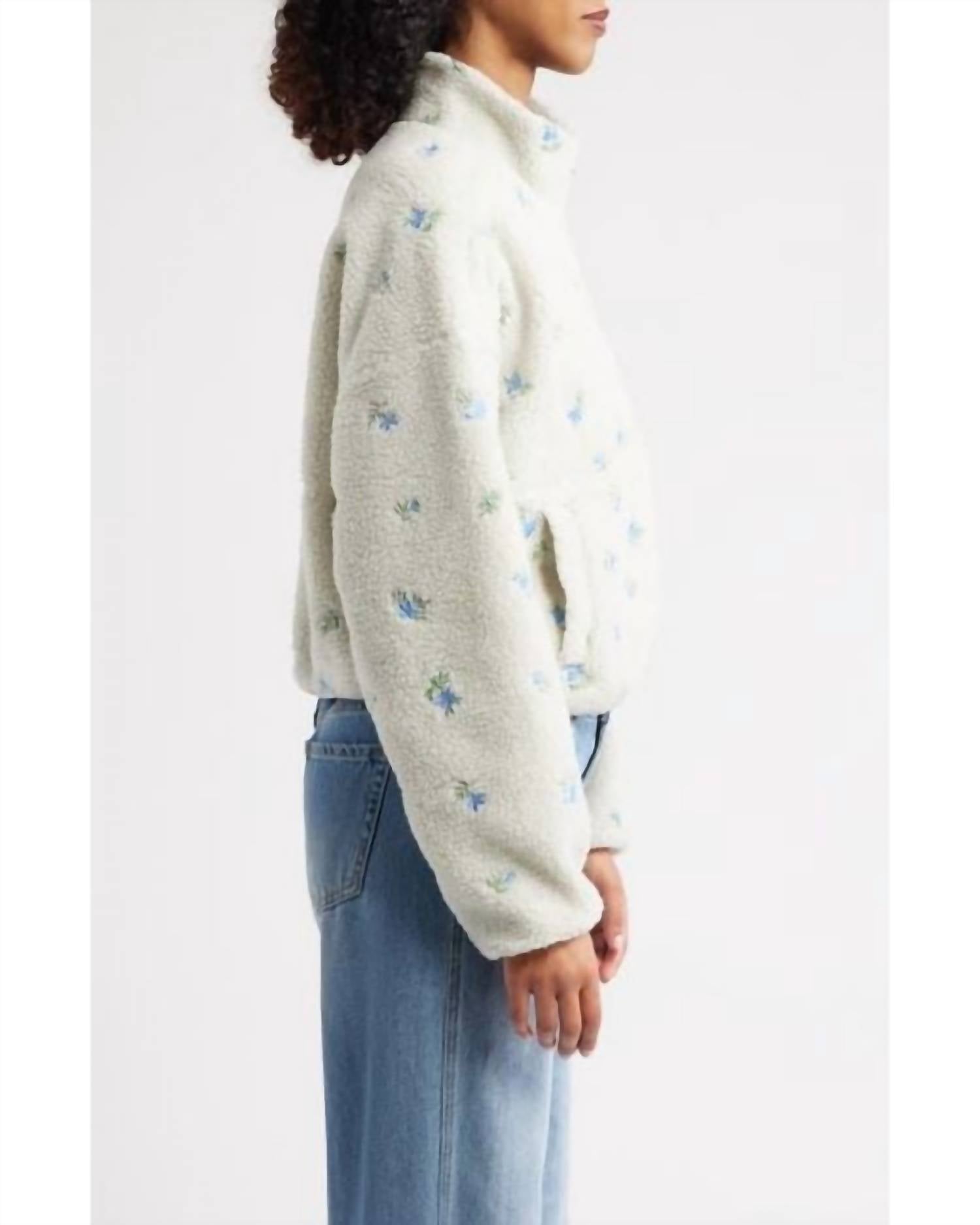The Happy Camp3R - Petals Elle Pullover Sweater