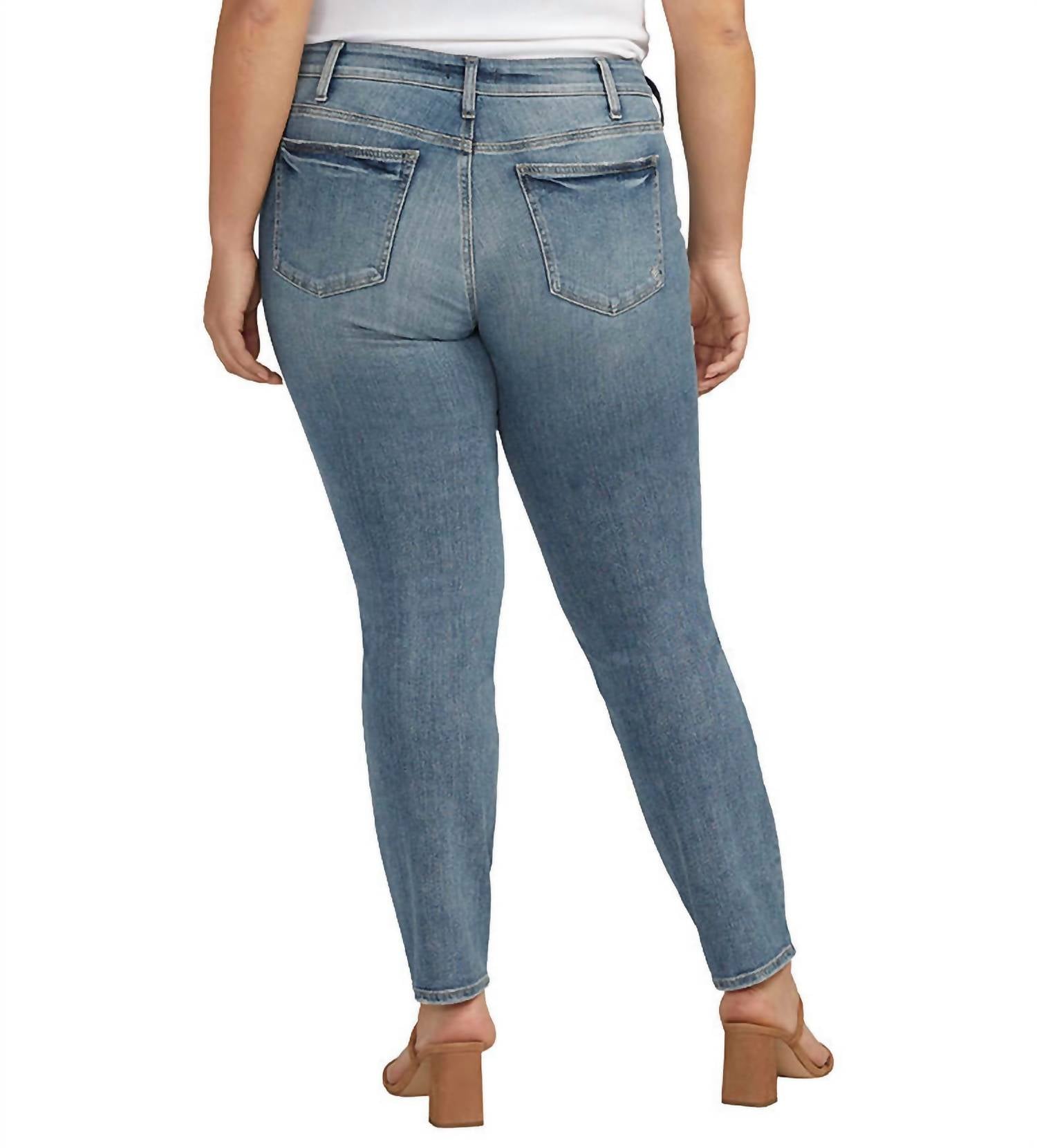 Silver Jeans Co - Mid Rise Curvy Fit Suki Straight Jeans - Plus