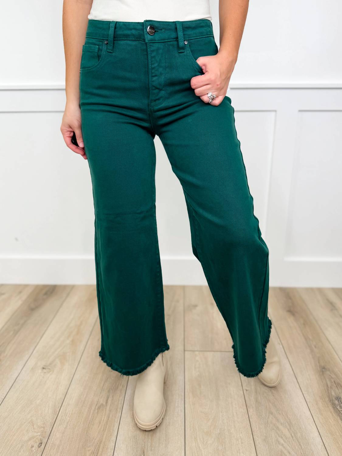 Risen - Shana Tummy Control High-rise Fray Hem Wide Leg Cropped Jeans