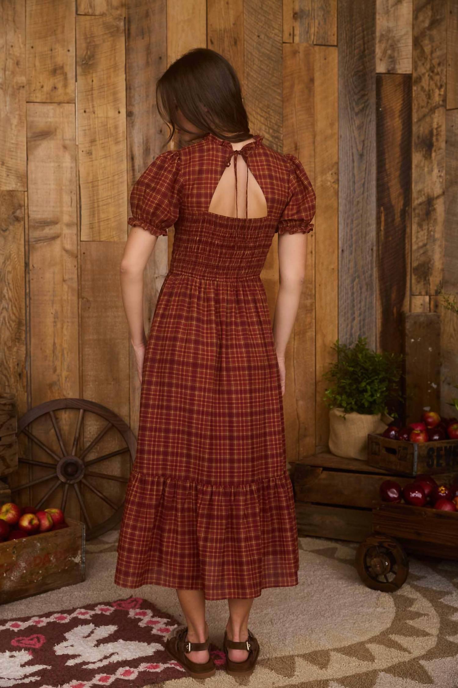 Blu Pepper - Plaid Short Puff Sleeve Smocked Midi Dress