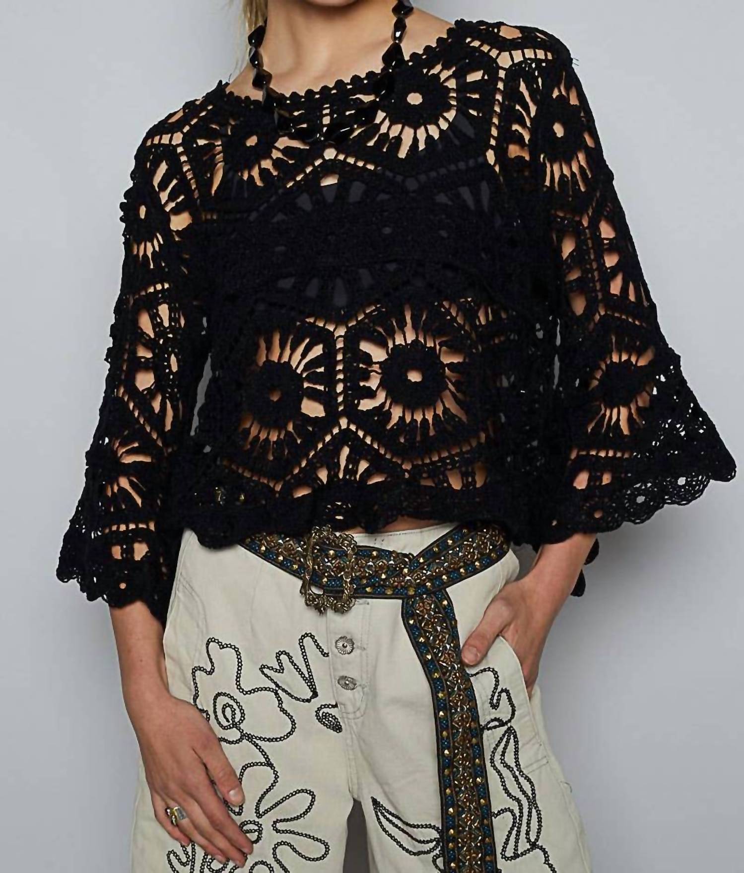 Pol - Round Neck Crochet Cropped Top