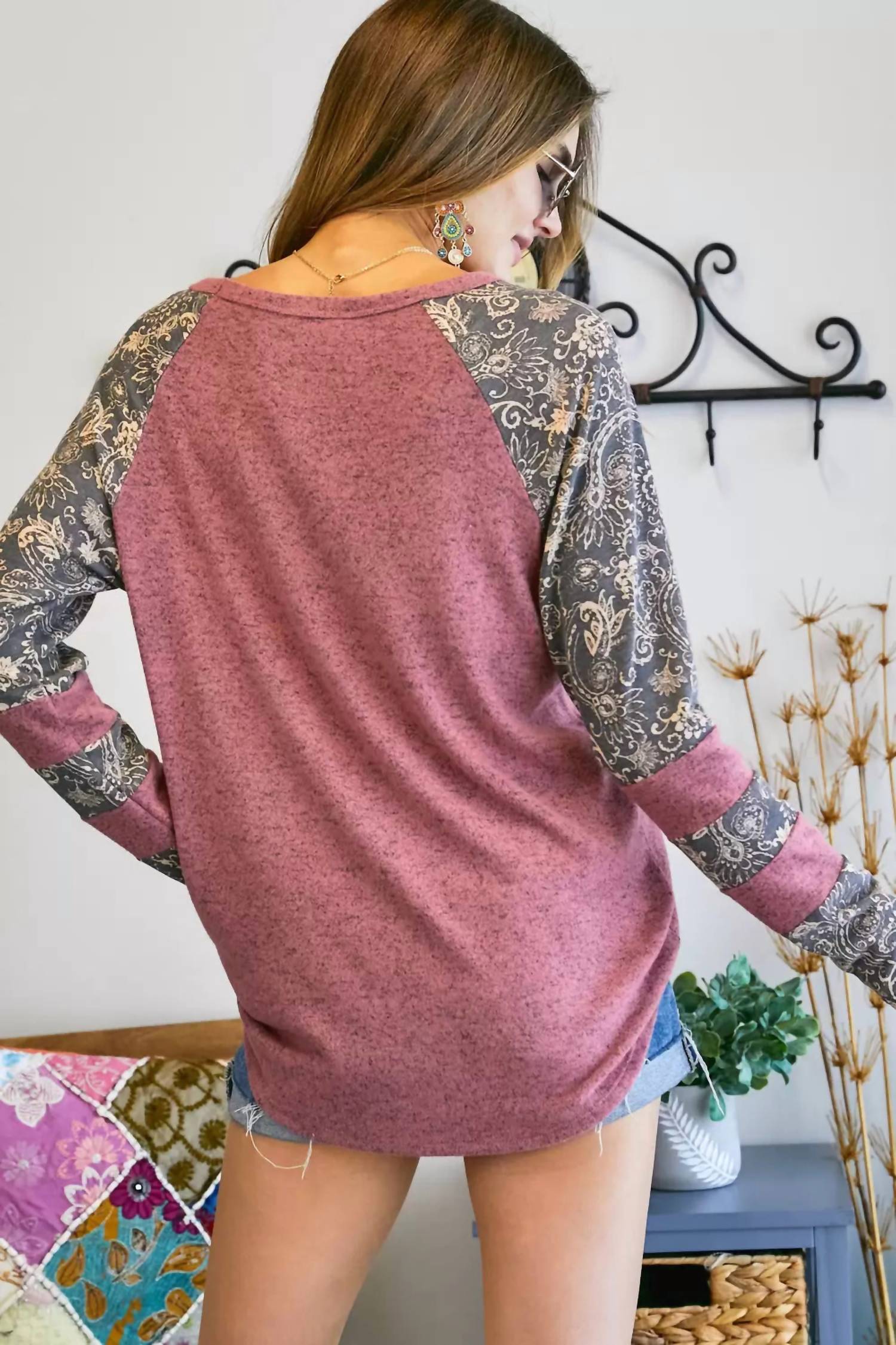Lattice V Neck Paisley Print Contrast Top