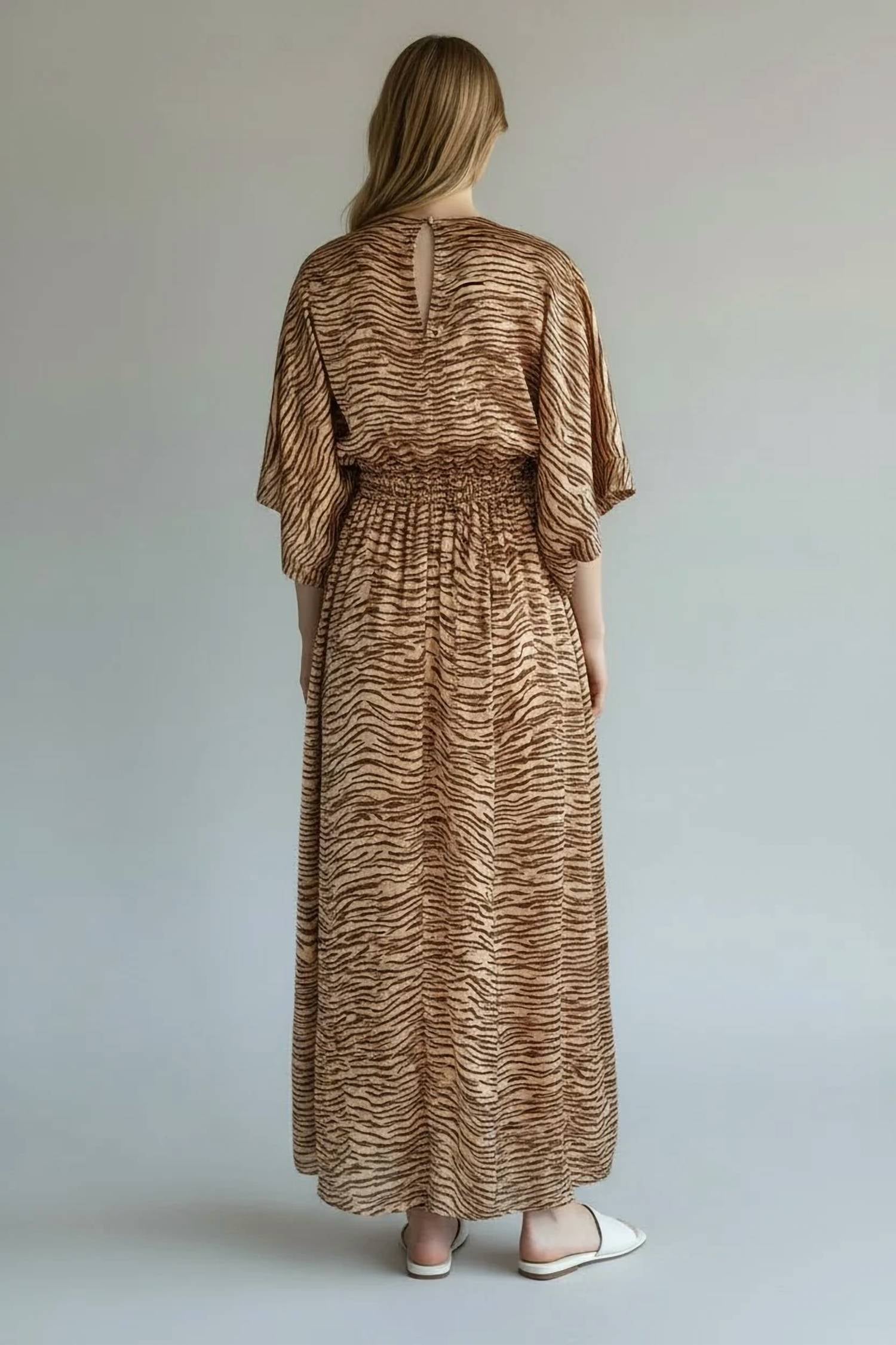 Kld. Signature - V-neck Kimono Midi Dress