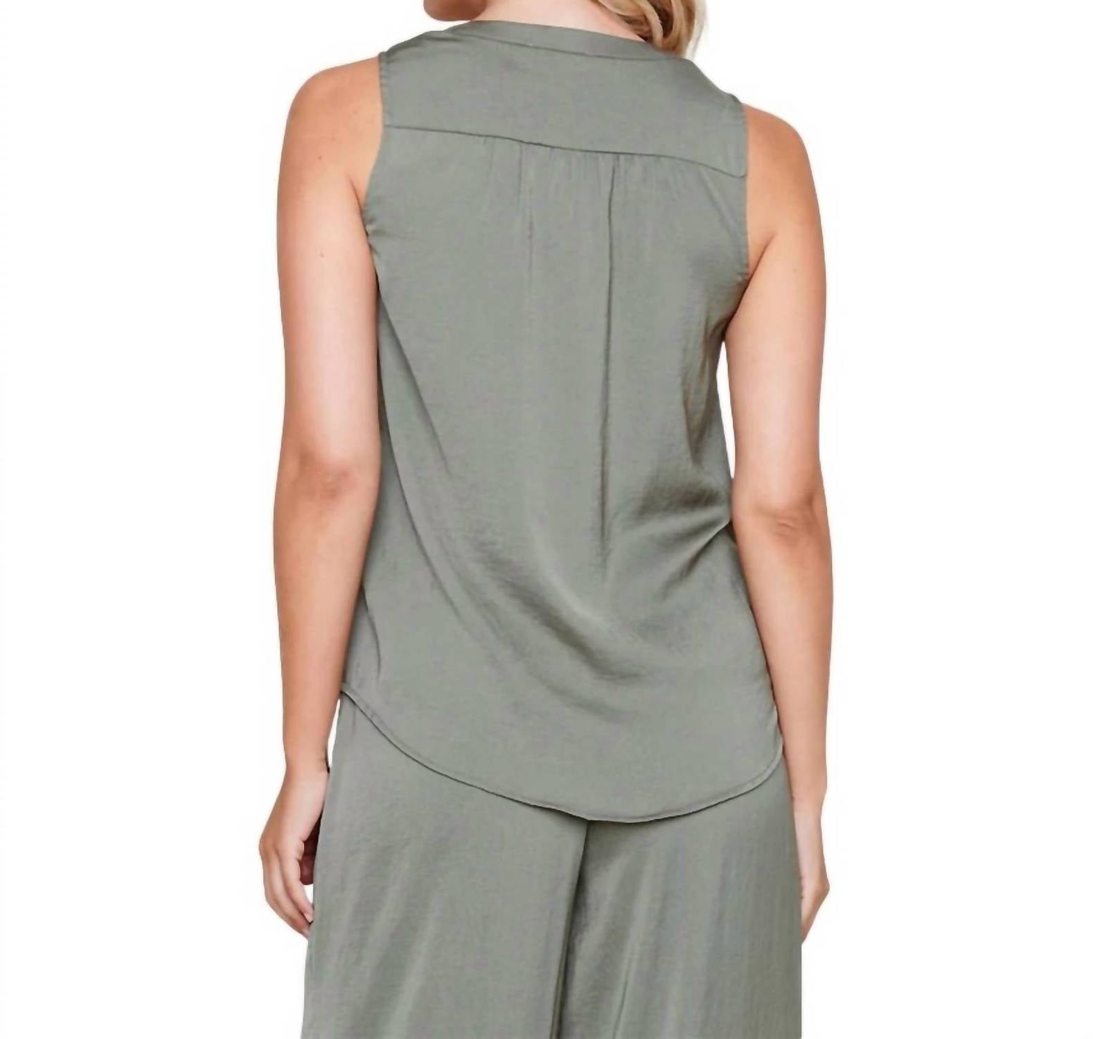 Renuar - V Neck Sleeveless Blouse