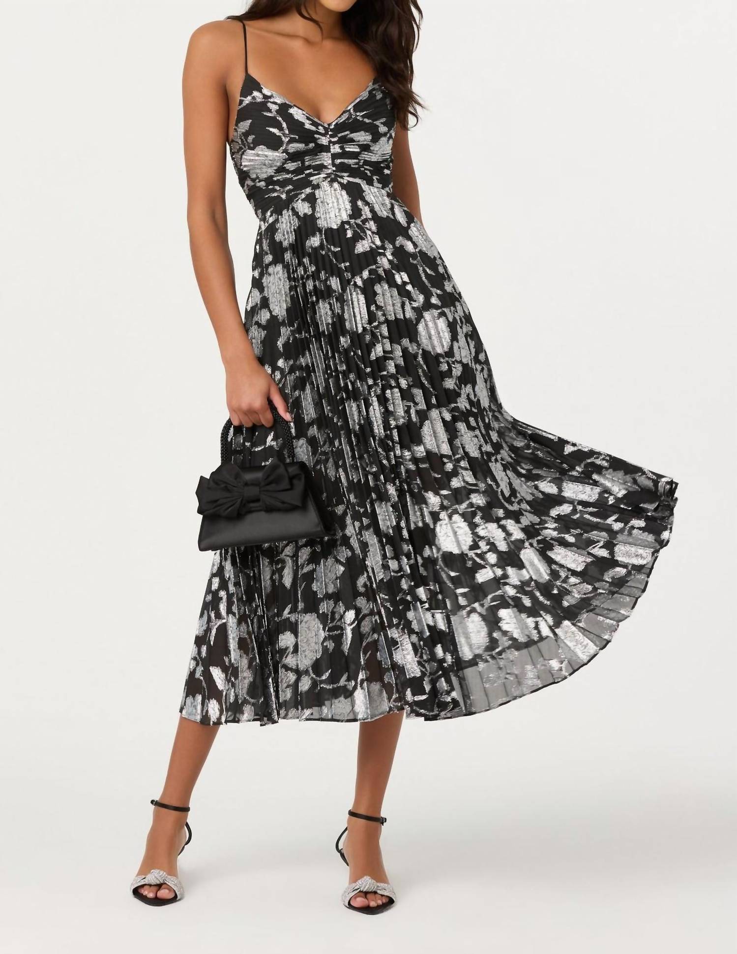 Astr - Saoirse Pleated Midi Dress