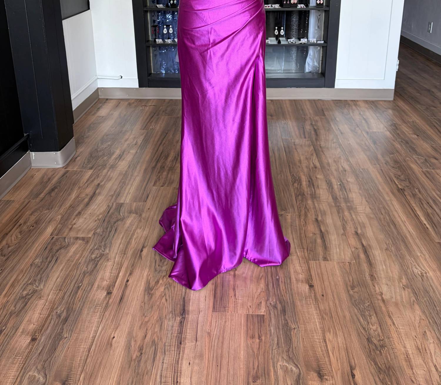 Ashleylauren - Women's Sleeveless Mermaid V-Neckline Dress
