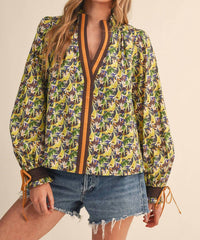 &Merci - Contrast Neckline Smocked Puff Sleeve Top