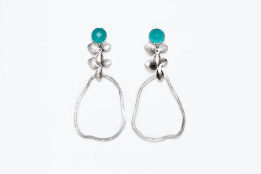 Avenue Chic - Women's Orchid Pear Earrings