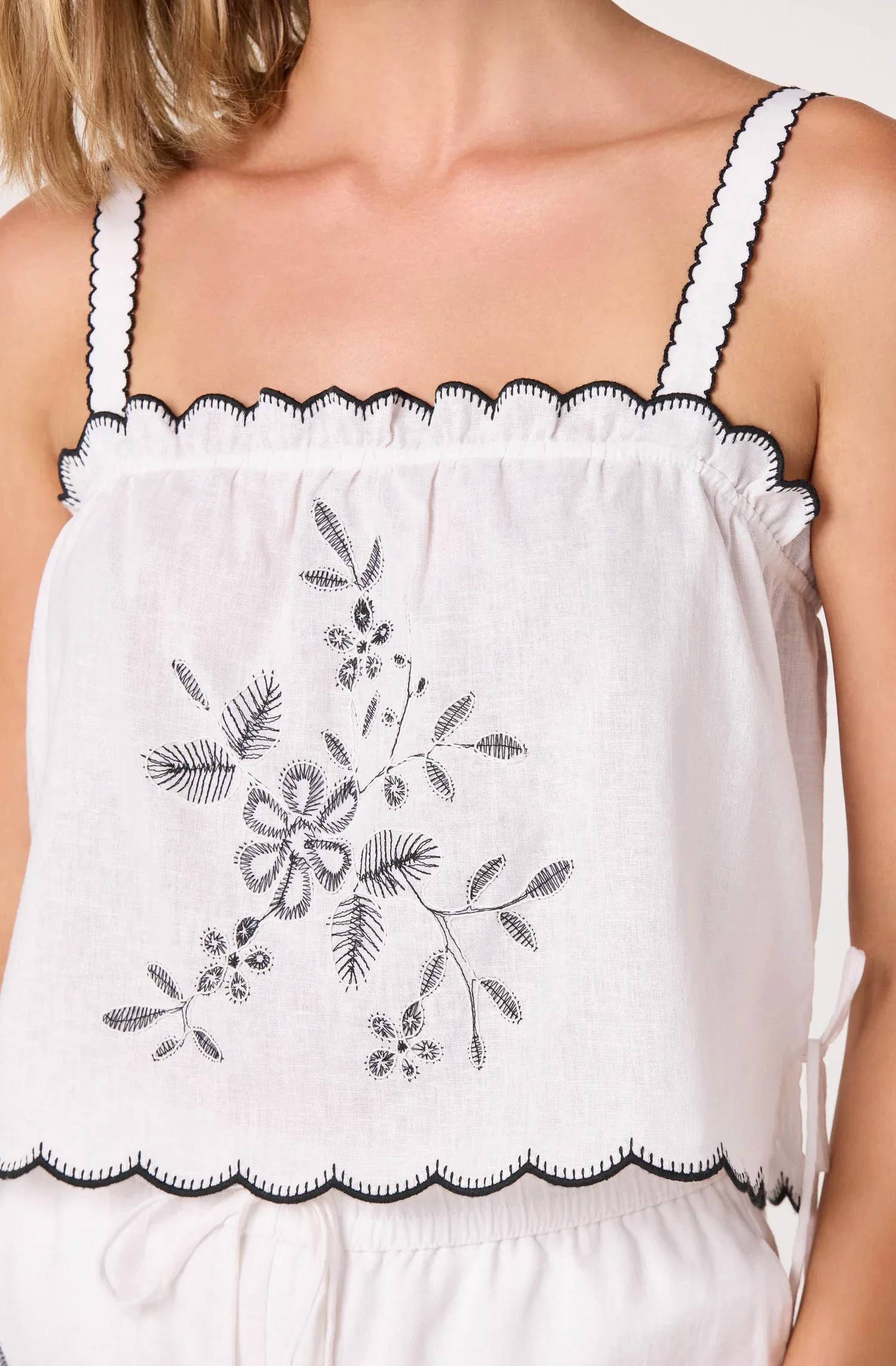 Astr - Sadie Embroidered Linen Crop Top