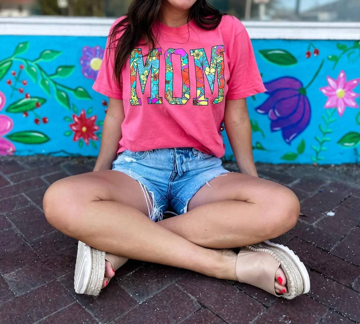 Oliver & Otis - Tropical Mom Graphic Tee