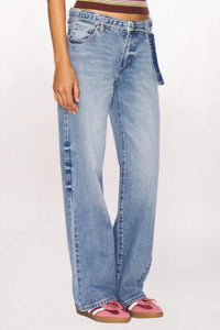 Abrand Jeans 99 Baggy Belt Jeans in liv - women's jeans - detail view
