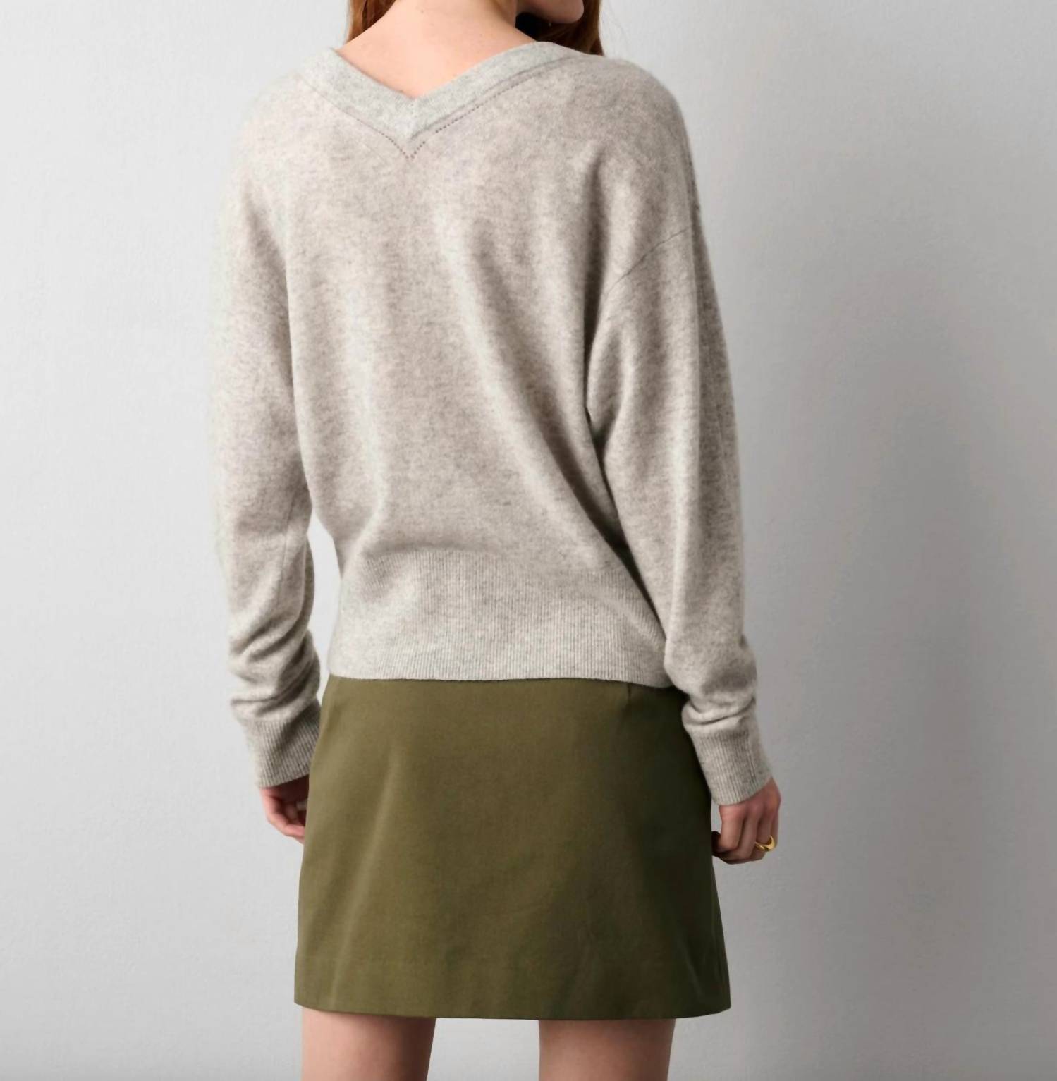 White + Warren - Cashmere Wide V-neck Long Sleeve Top