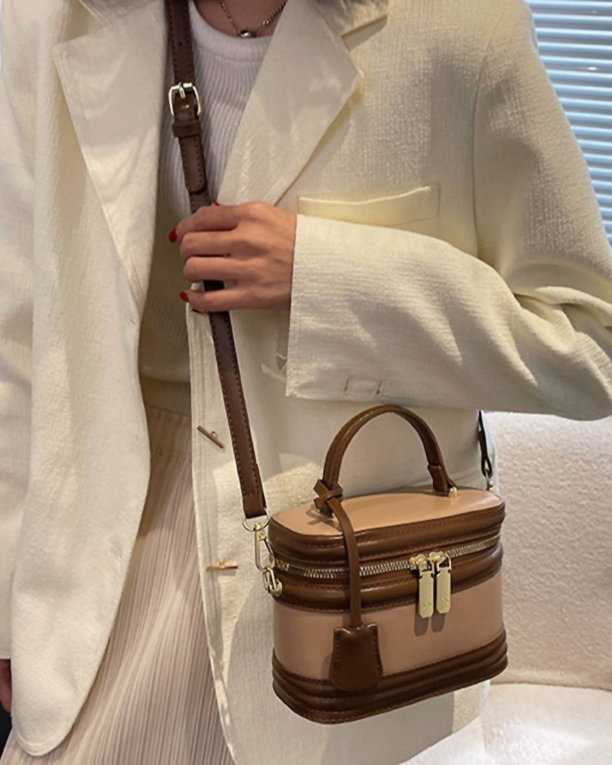 ACCITY Leigh Crossbody Bag in caramel - women's bag - alternate view