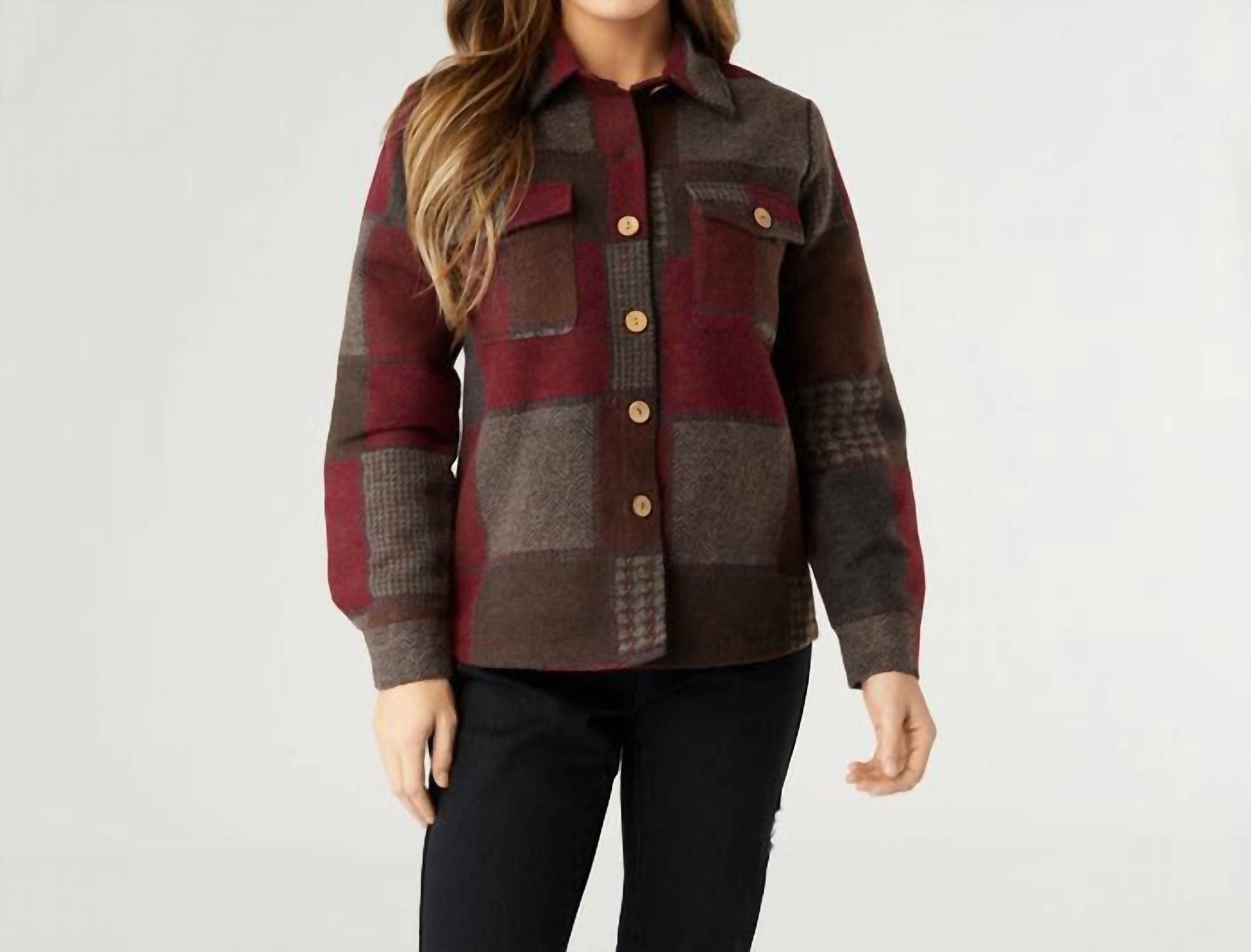 COCO + CARMEN Maura Colorblock Shacket in burgundy brown - women's jacket - detail view