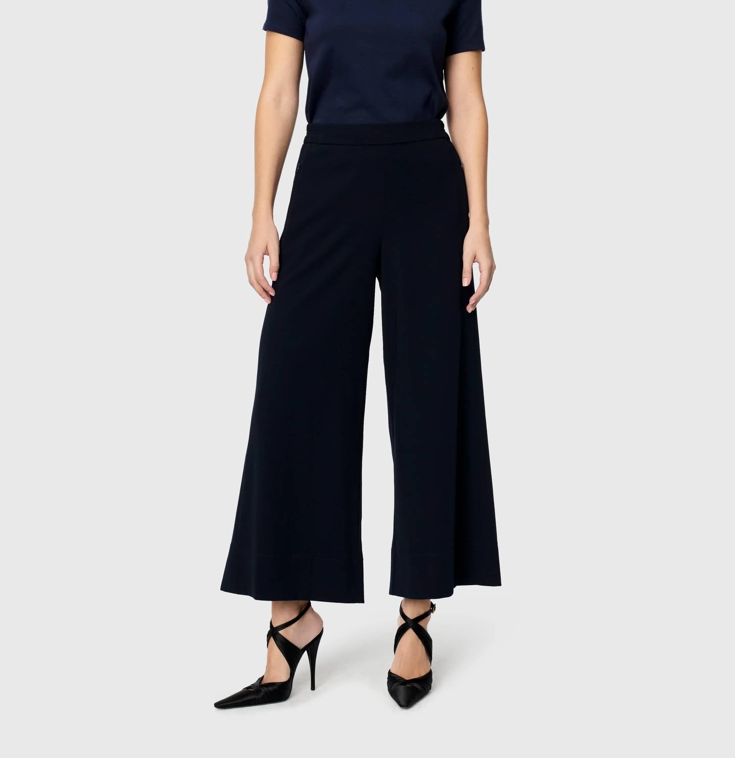 Mac - Oralie Cropped Floating Crepe Pants