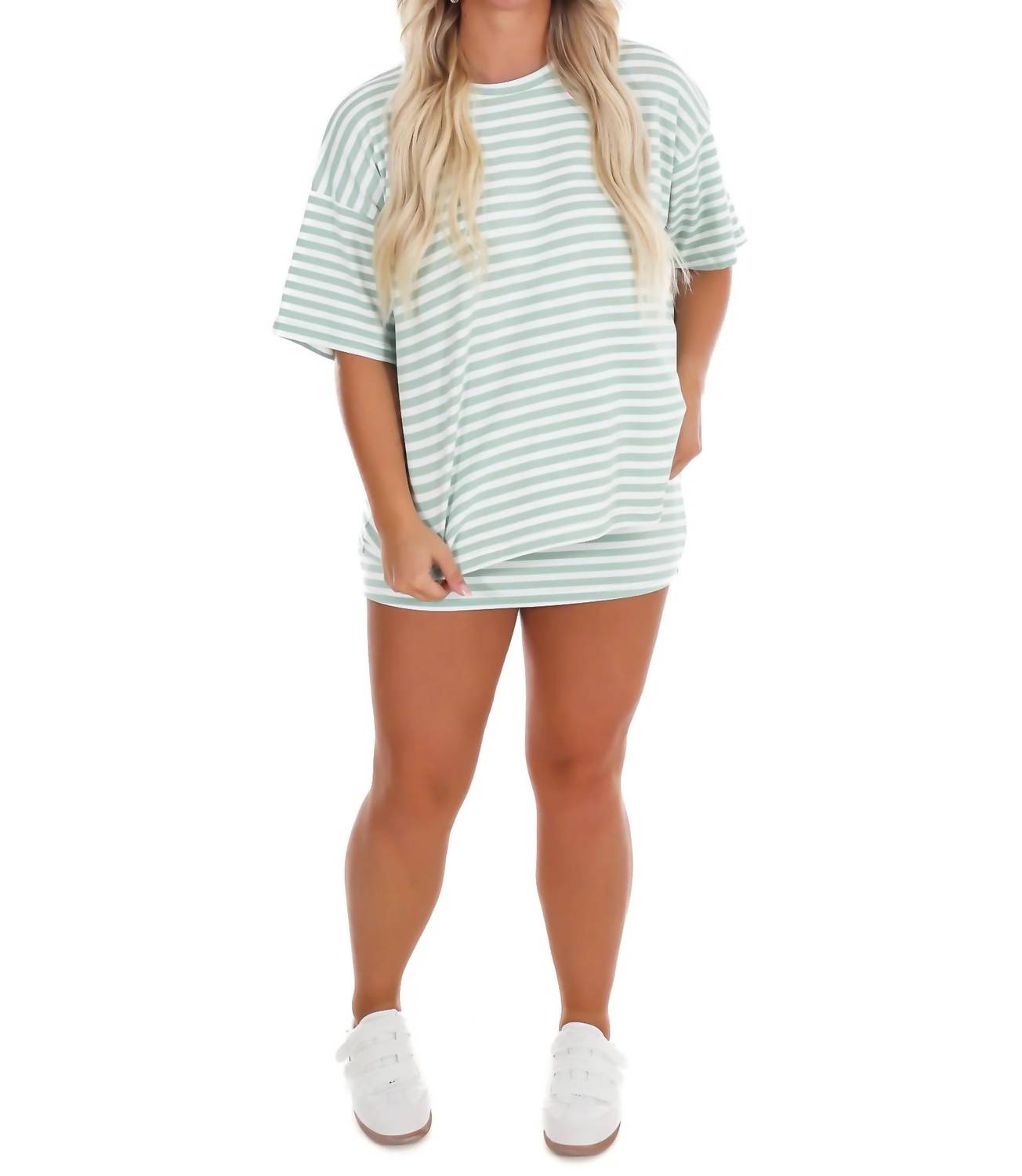 Le Lis - Women's According To You Stripe Two Piece Set
