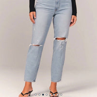 Abercrombie & Fitch - Curve Love High Rise Mom Jean
