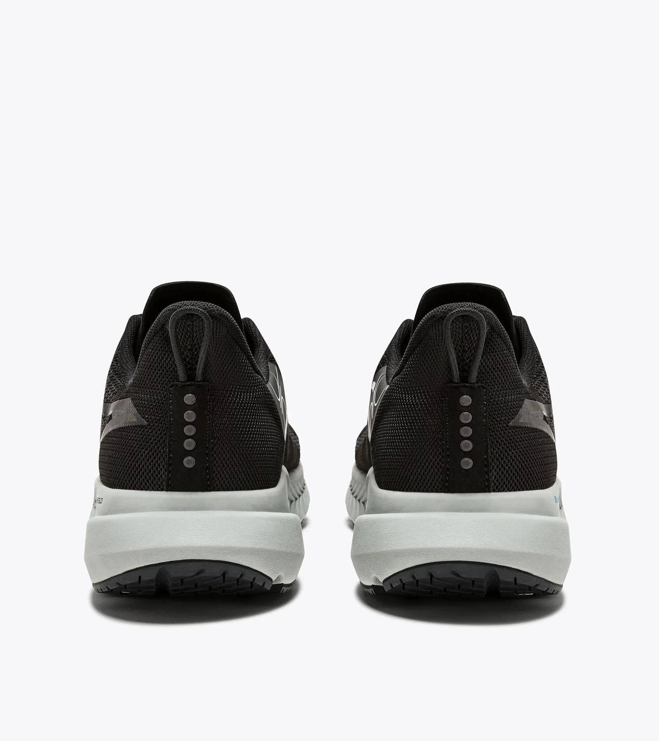 Diadora - Men's Mythos Blushield Volo 4 Hip Sneaker