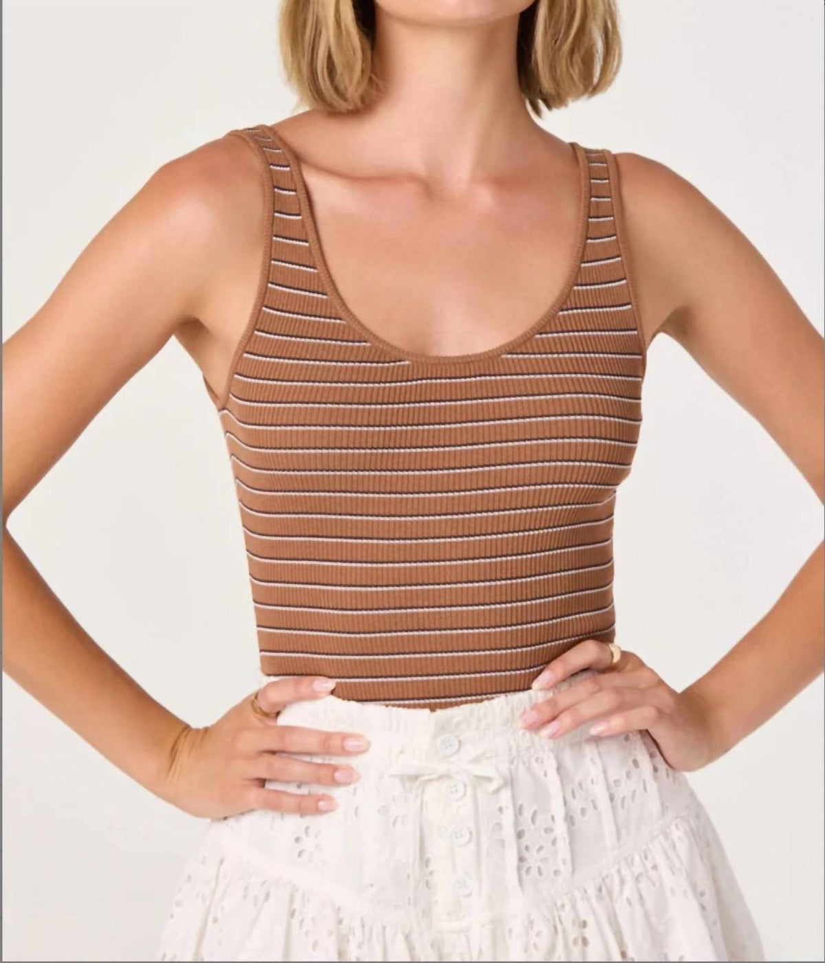 Astr - Kaylea Scoop Neck Tank Top