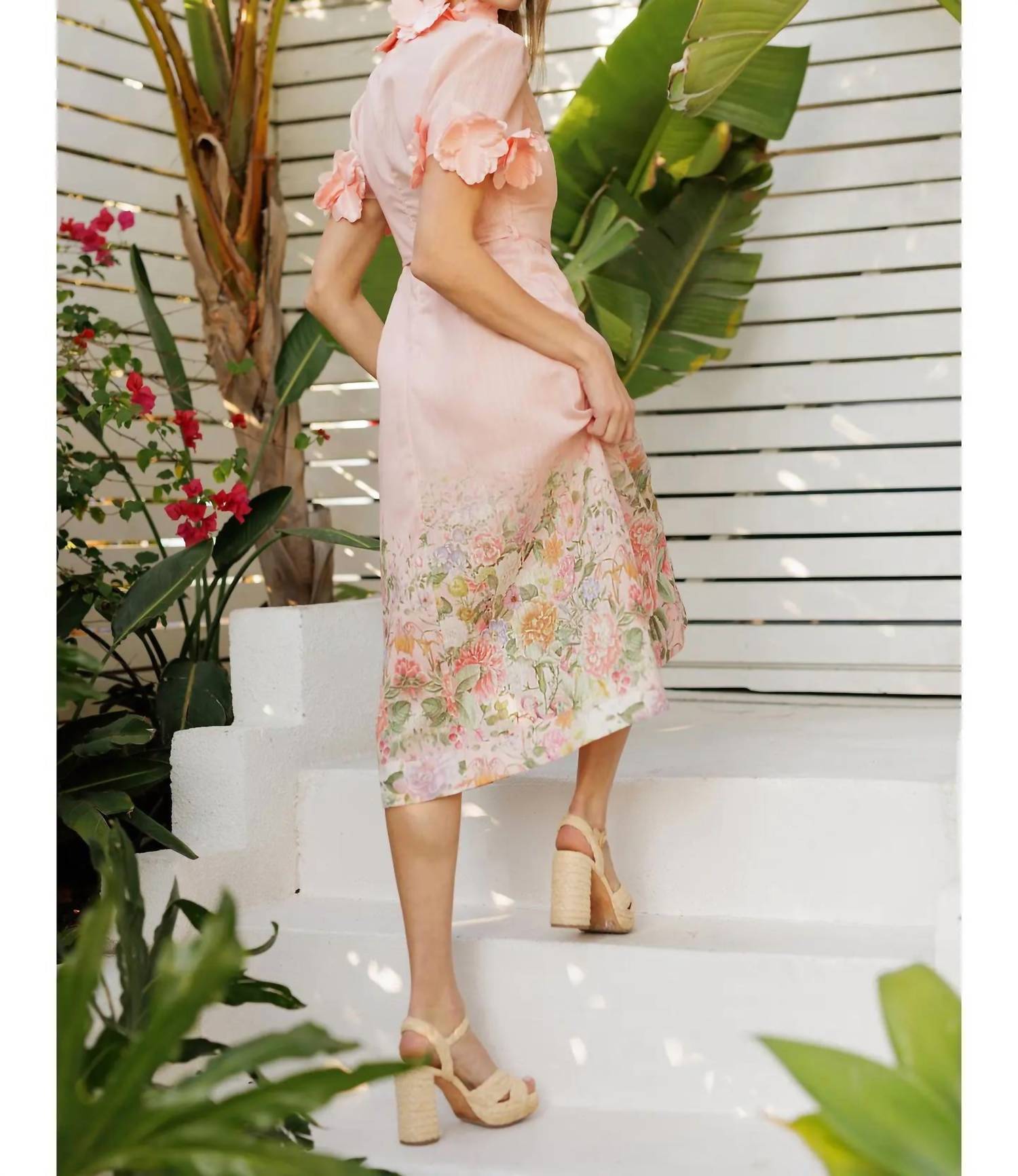 Eb Luxe - 3d Floral Short Sleeve Midi Dress
