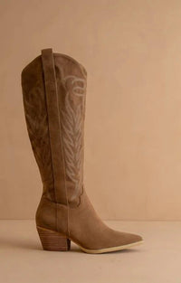 Oasis Society - Women's Savannah Embroidered Western Boot