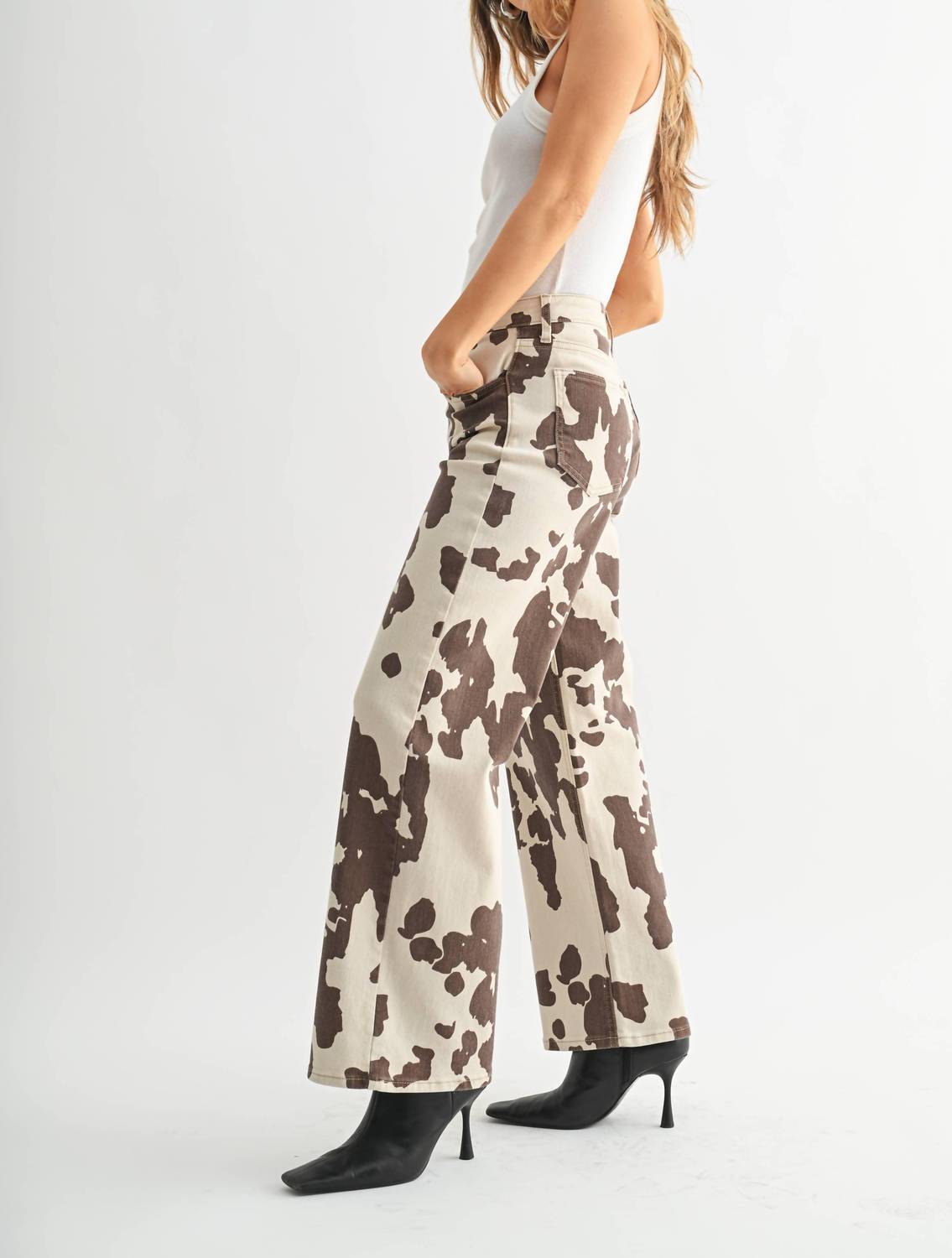 Abercrombie & Fitch - Cow Print Wide Leg Jeans