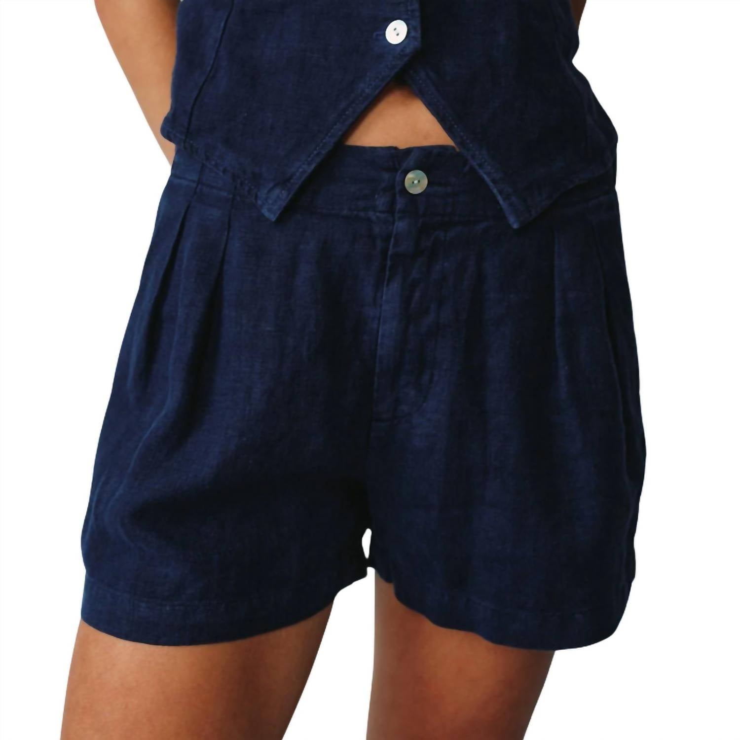 Bella Dahl - Women's Double Pleat Short